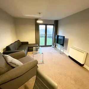 Centre Deluxe: Spacious 1-bed With Flexible Sleeping & Free Parking Southampton