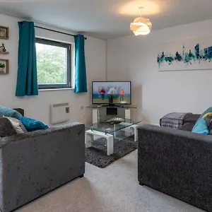 Centre Superb: Twin Kings With Smart Tv And Secure Parking Southampton